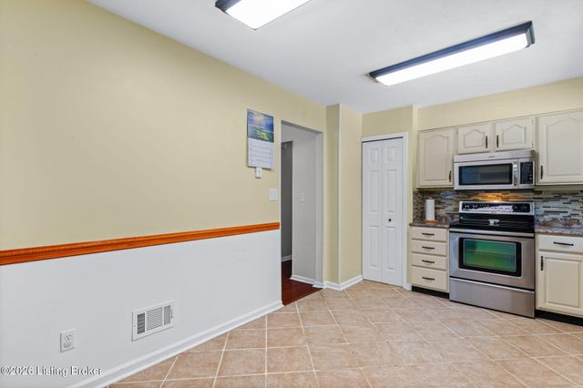 8801 Mc Kenna Way, Louisville, KY 40291