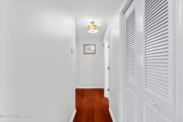 8801 Mc Kenna Way, Louisville, KY 40291