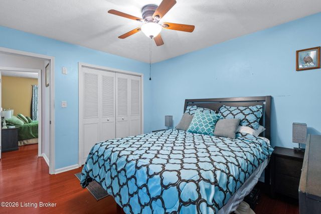 8801 Mc Kenna Way, Louisville, KY 40291
