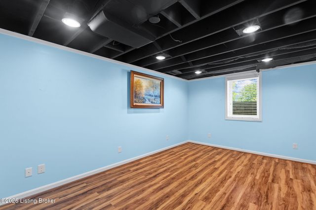 8801 Mc Kenna Way, Louisville, KY 40291