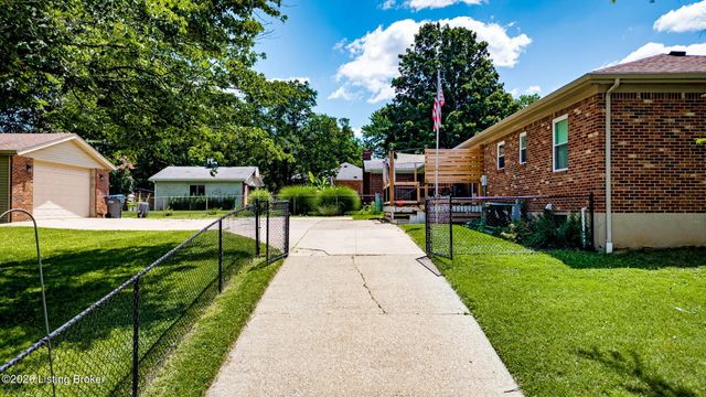 8801 Mc Kenna Way, Louisville, KY 40291
