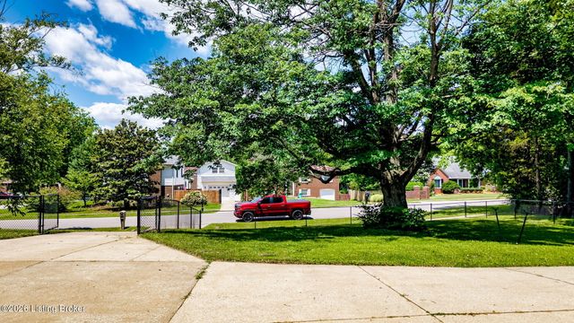 8801 Mc Kenna Way, Louisville, KY 40291