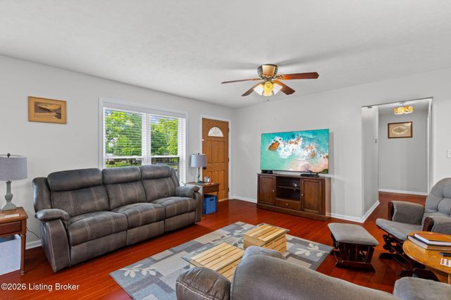 8801 Mc Kenna Way, Louisville, KY 40291