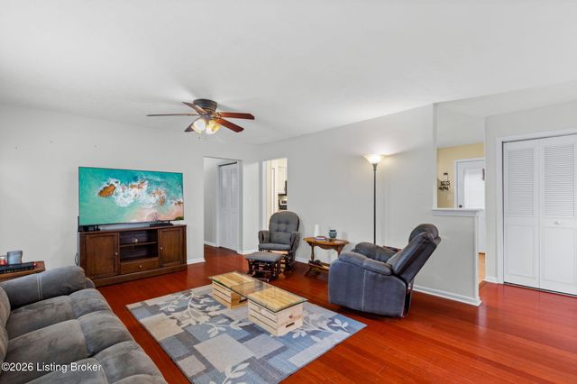 8801 Mc Kenna Way, Louisville, KY 40291