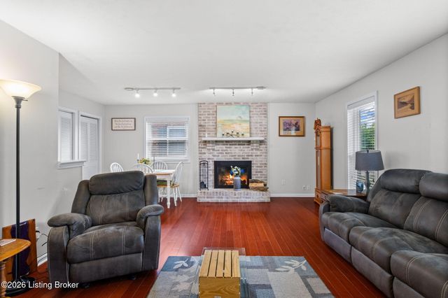 8801 Mc Kenna Way, Louisville, KY 40291