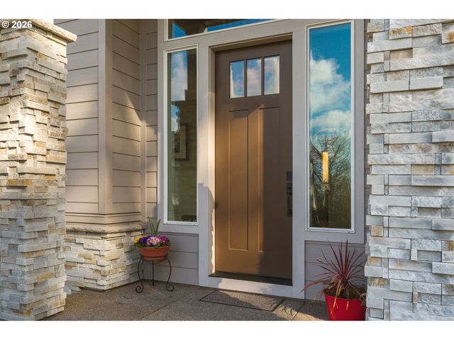 8972 Sw LINTNER Ter, Portland, OR 97223