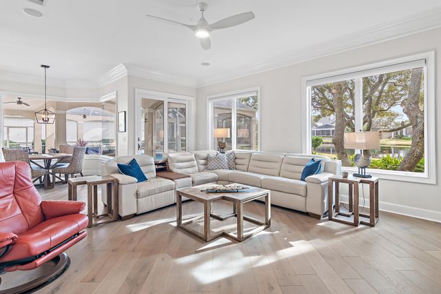 463 Captains Circle, Destin, FL 32541