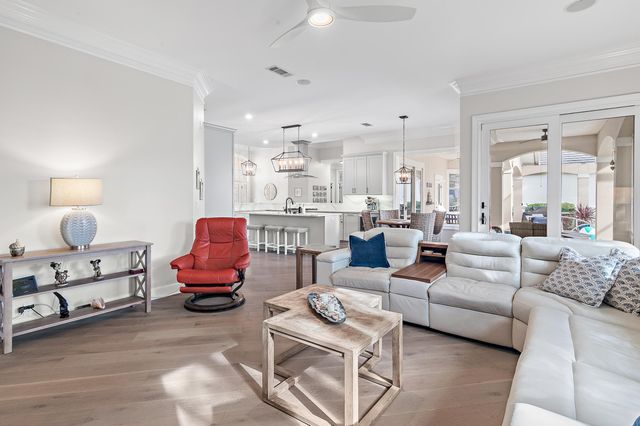 463 Captains Circle, Destin, FL 32541