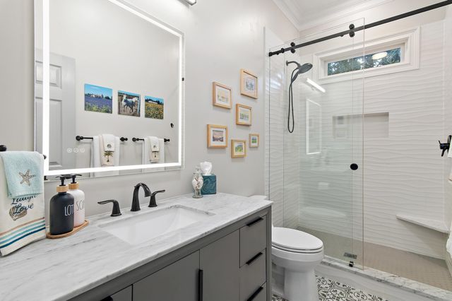 463 Captains Circle, Destin, FL 32541