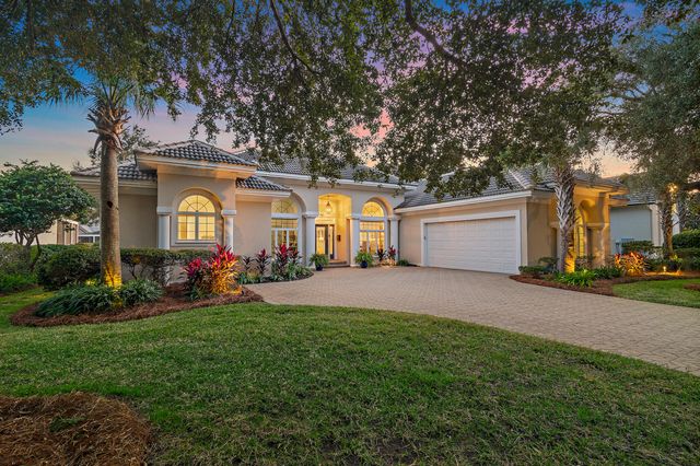 463 Captains Circle, Destin, FL 32541