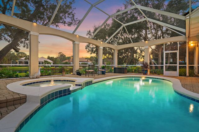 463 Captains Circle, Destin, FL 32541