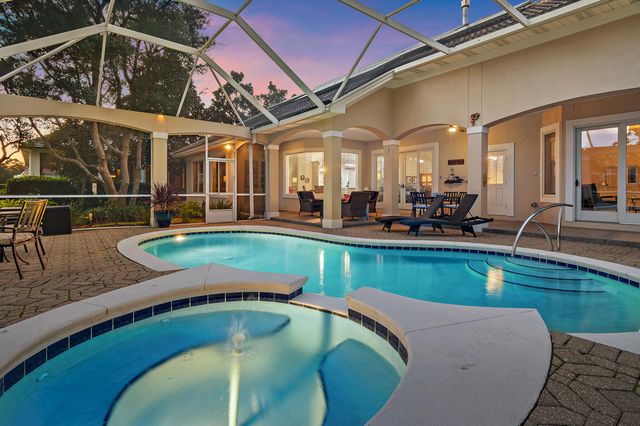 463 Captains Circle, Destin, FL 32541