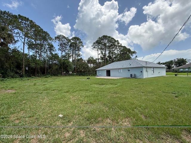 1205 Hegira Street NW, Palm Bay, FL 32907