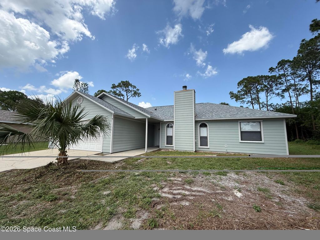 1205 Hegira Street NW, Palm Bay, FL 32907