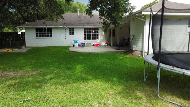 9744 Mint Dr, Baton Rouge, LA 70809