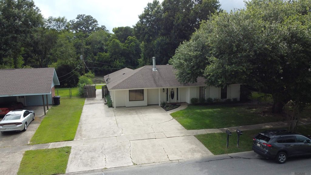 9744 Mint Dr, Baton Rouge, LA 70809
