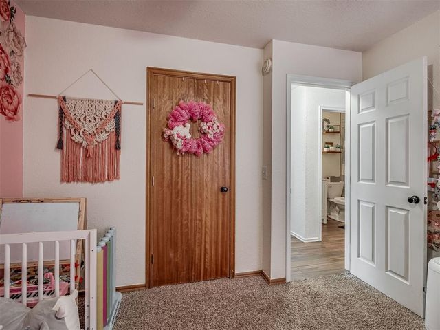 1928 Parkside Drive, Moore, OK 73160
