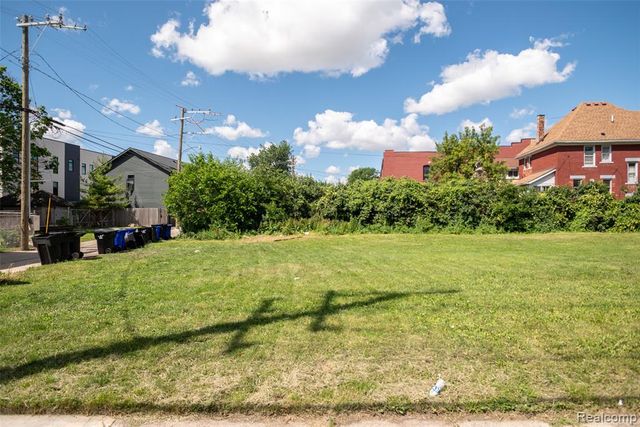 1601 Leverette Street, Detroit, MI 48216
