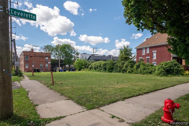 1601 Leverette Street, Detroit, MI 48216