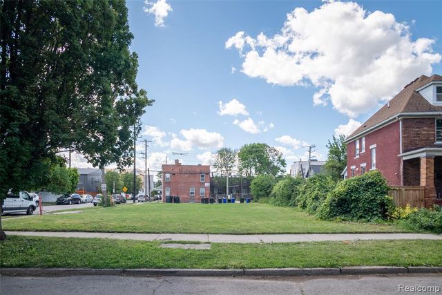 1601 Leverette Street, Detroit, MI 48216