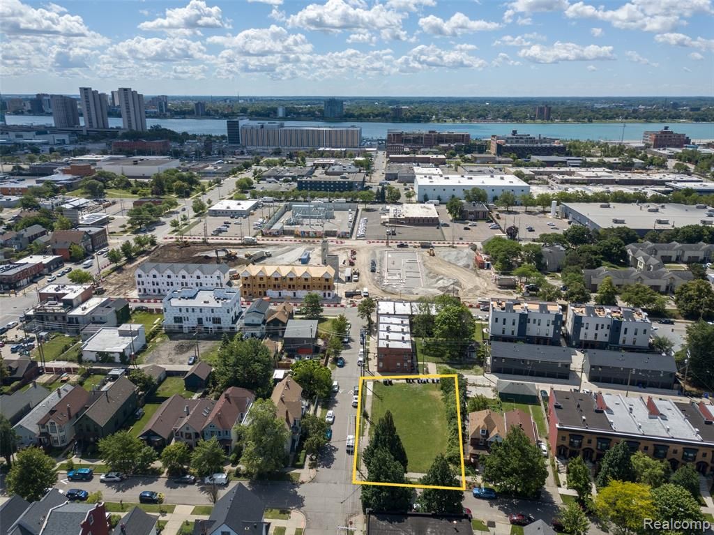 1601 Leverette Street, Detroit, MI 48216