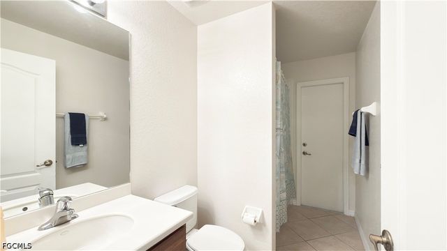 205 SW 42nd ST, Cape Coral, FL 33914