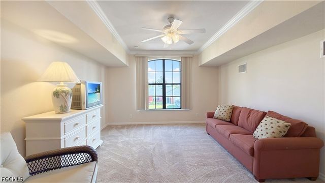 205 SW 42nd ST, Cape Coral, FL 33914