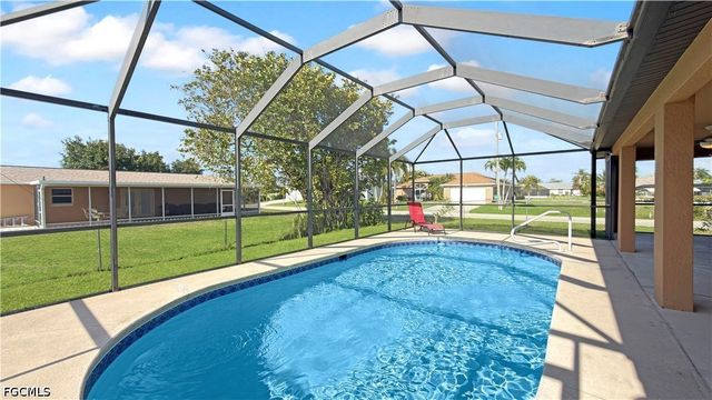 205 SW 42nd ST, Cape Coral, FL 33914