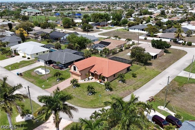 205 SW 42nd ST, Cape Coral, FL 33914