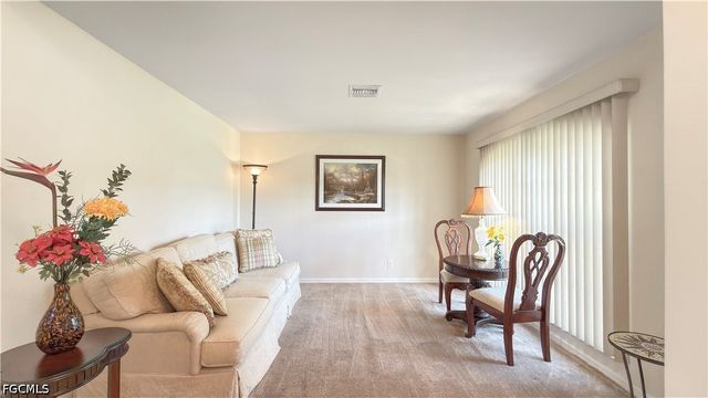 205 SW 42nd ST, Cape Coral, FL 33914