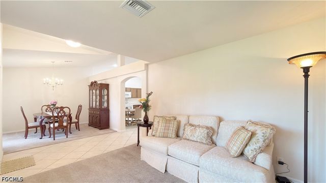 205 SW 42nd ST, Cape Coral, FL 33914