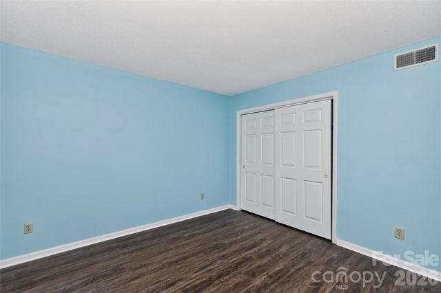 7302 Winery Lane, Charlotte, NC 28227