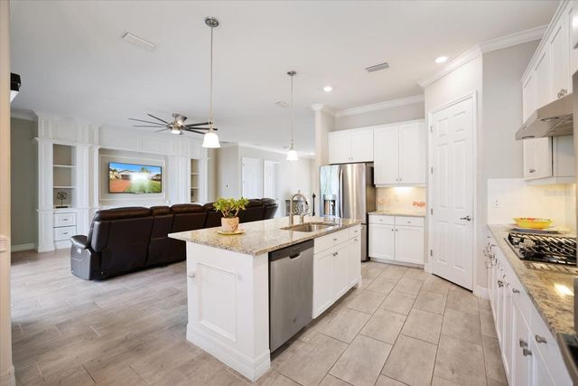 12120 GANNETT PLACE, Lakewood Ranch, FL 34211