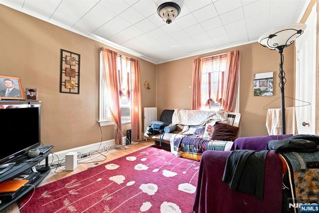 60 Martin Road, Verona, NJ 07044