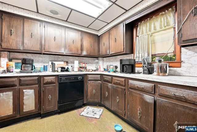60 Martin Road, Verona, NJ 07044