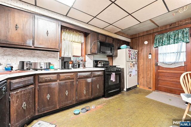 60 Martin Road, Verona, NJ 07044