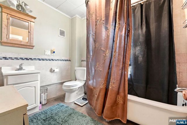 60 Martin Road, Verona, NJ 07044