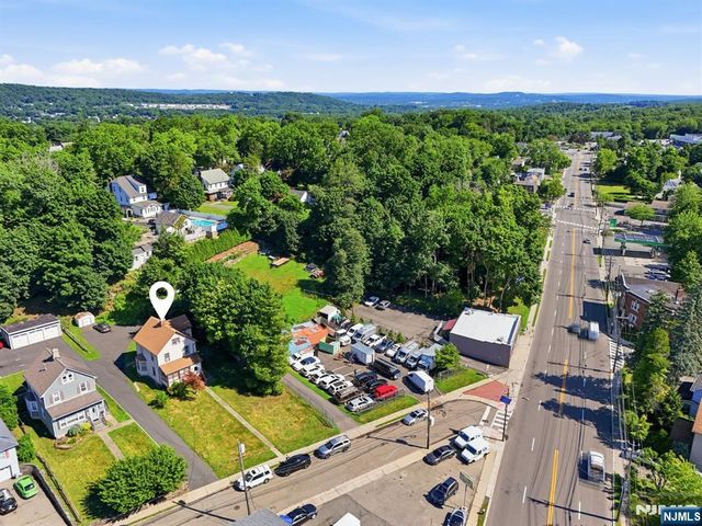 60 Martin Road, Verona, NJ 07044
