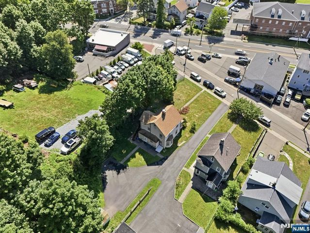 60 Martin Road, Verona, NJ 07044