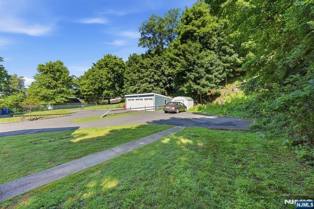 60 Martin Road, Verona, NJ 07044