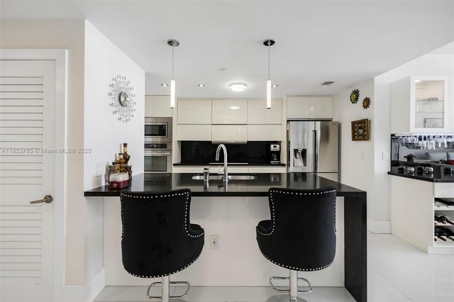 600 NE 27th St 2603, Miami, FL 33137