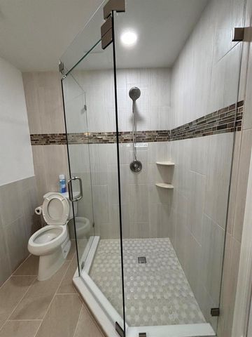 135 E Ilex Drive, Lake Park, FL 33403