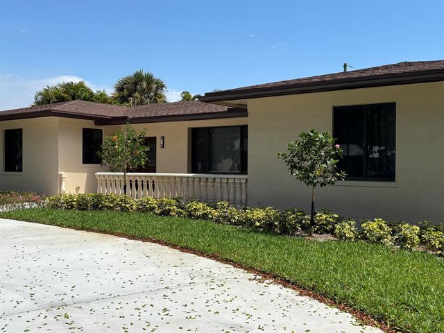 135 E Ilex Drive, Lake Park, FL 33403