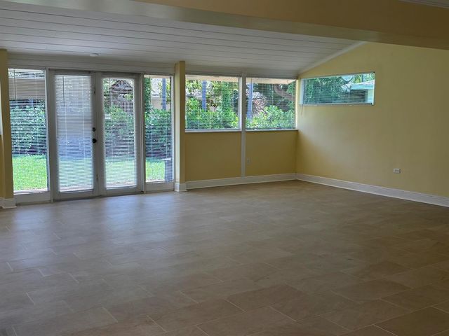 135 E Ilex Drive, Lake Park, FL 33403