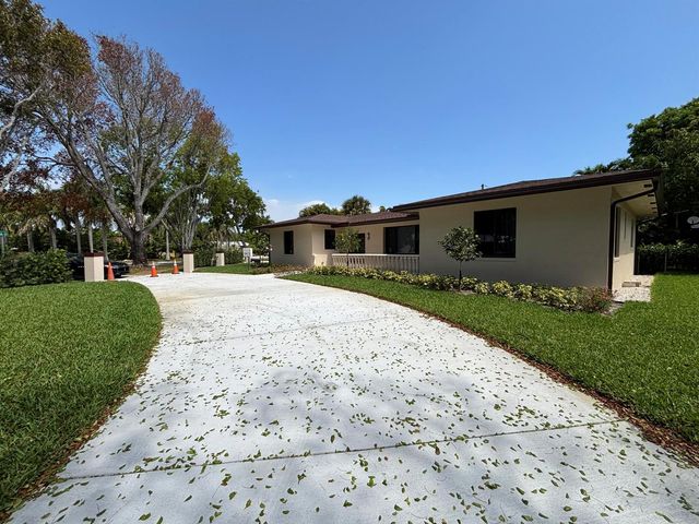 135 E Ilex Drive, Lake Park, FL 33403