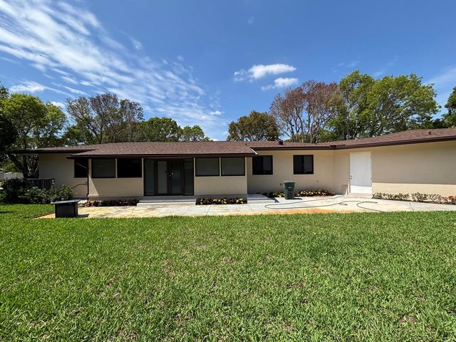 135 E Ilex Drive, Lake Park, FL 33403
