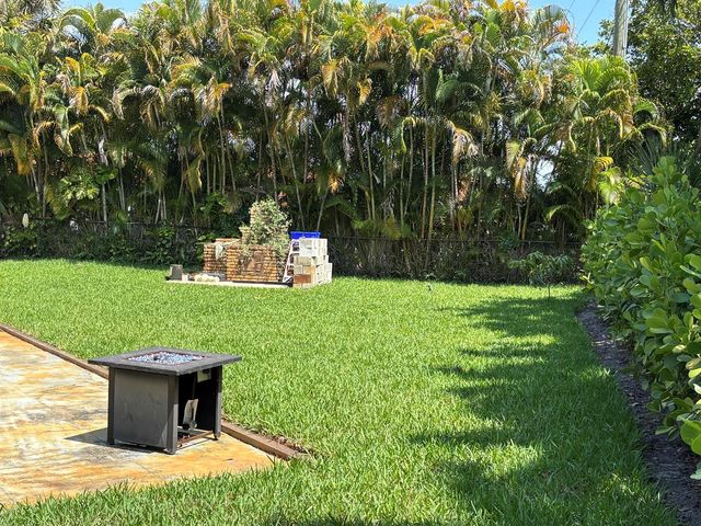135 E Ilex Drive, Lake Park, FL 33403