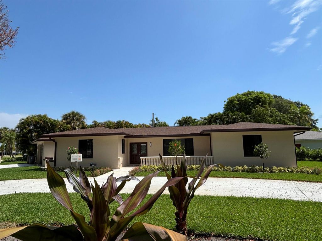 135 E Ilex Drive, Lake Park, FL 33403