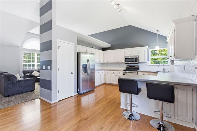 19026 W 163RD Place, Olathe, KS 66062