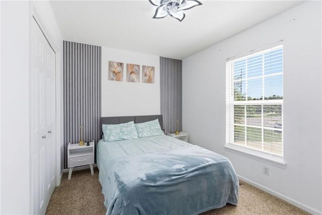 19026 W 163RD Place, Olathe, KS 66062